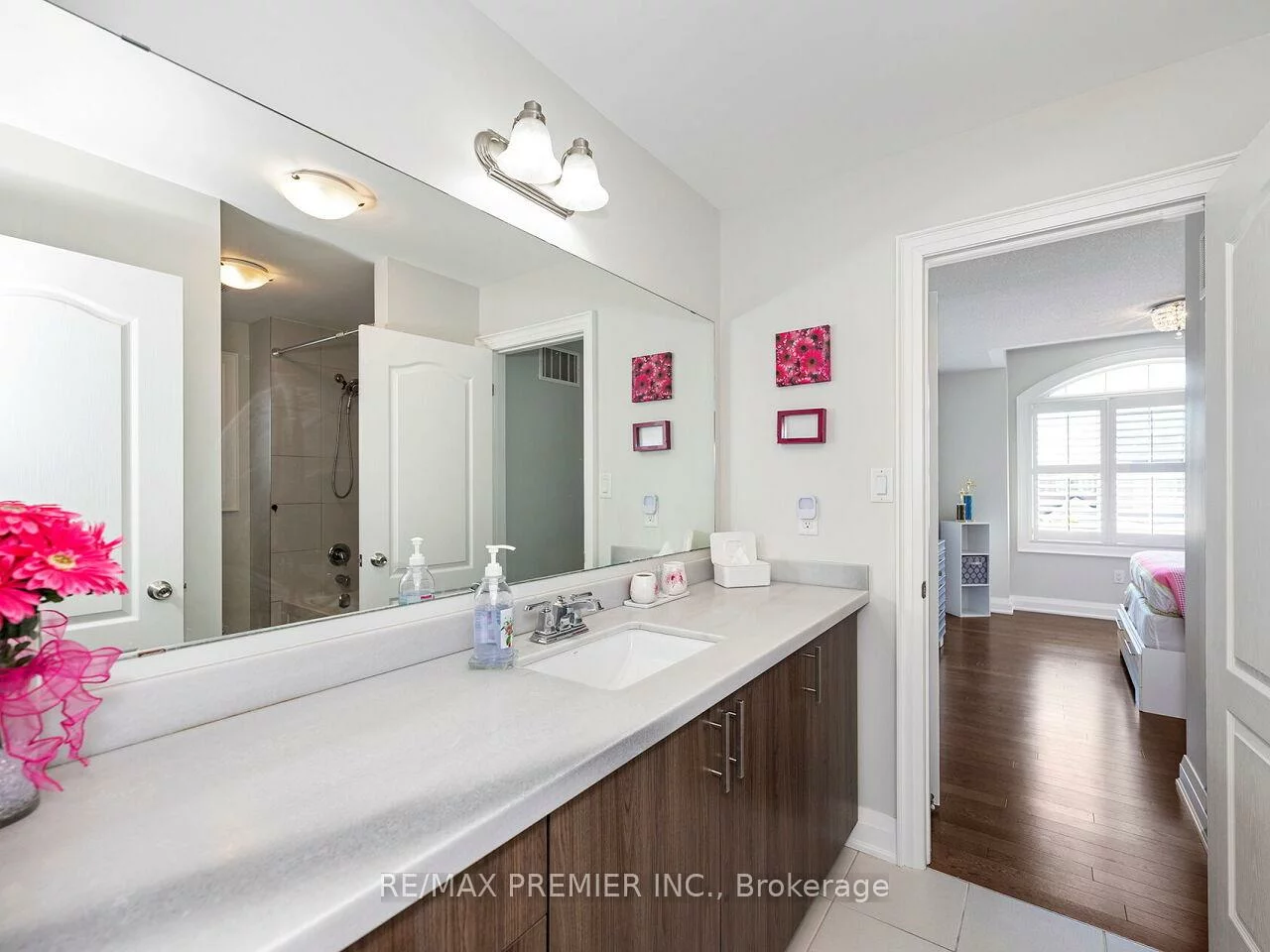 24, Wandering Glider, Bradford, Bradford West Gwillimbury