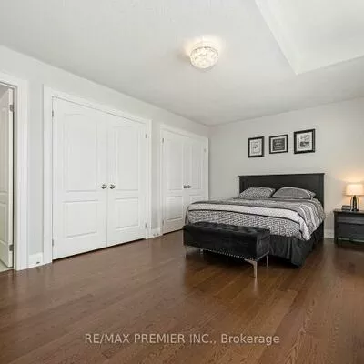 24, Wandering Glider, Bradford, Bradford West Gwillimbury