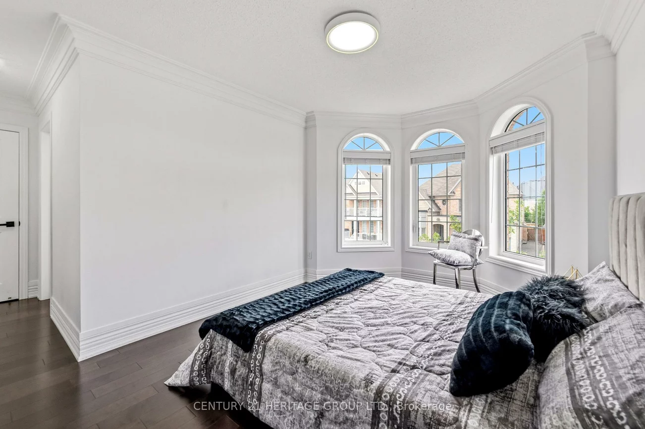 27, Leith, Bradford, Bradford West Gwillimbury