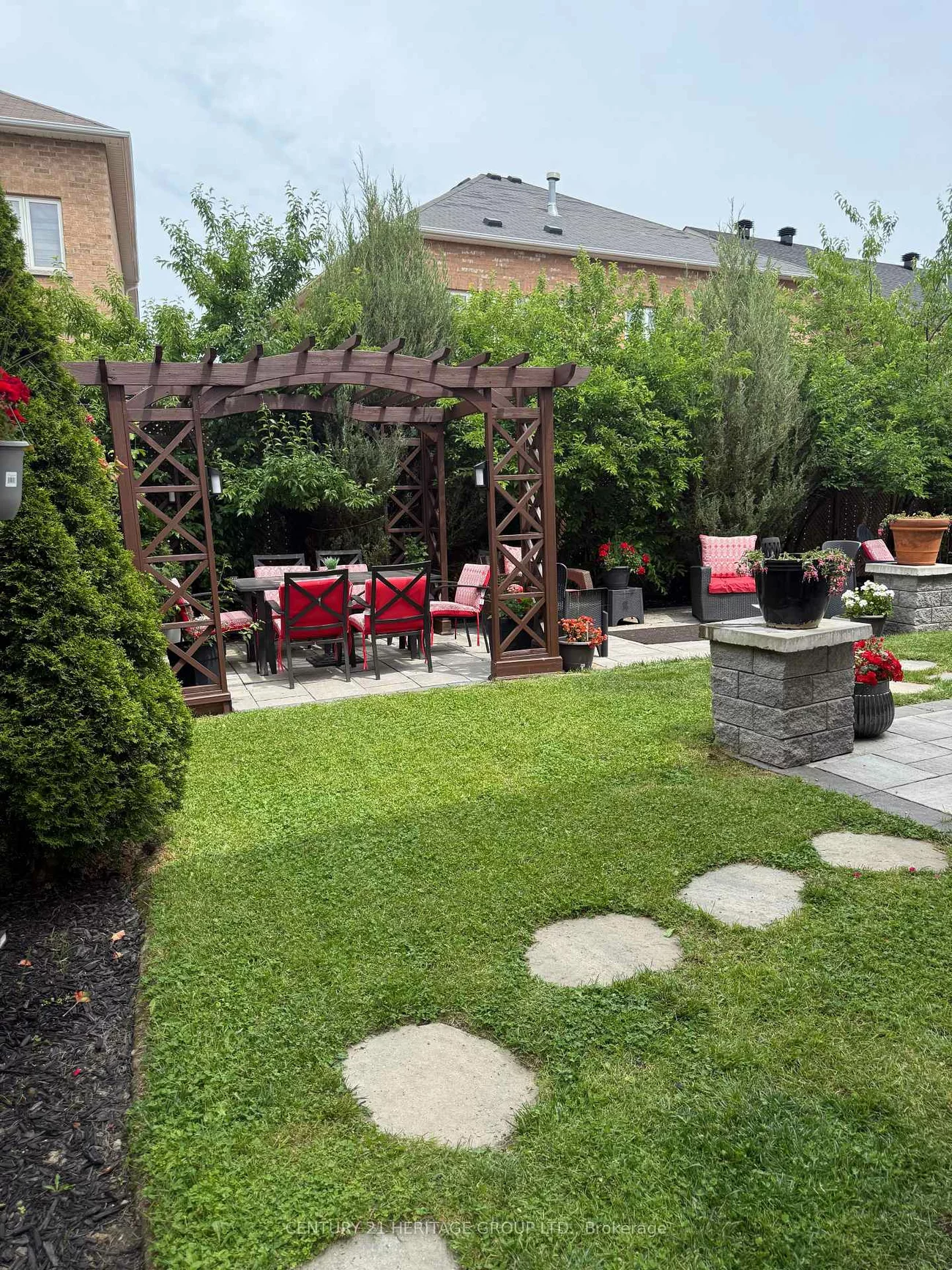 27, Leith, Bradford, Bradford West Gwillimbury