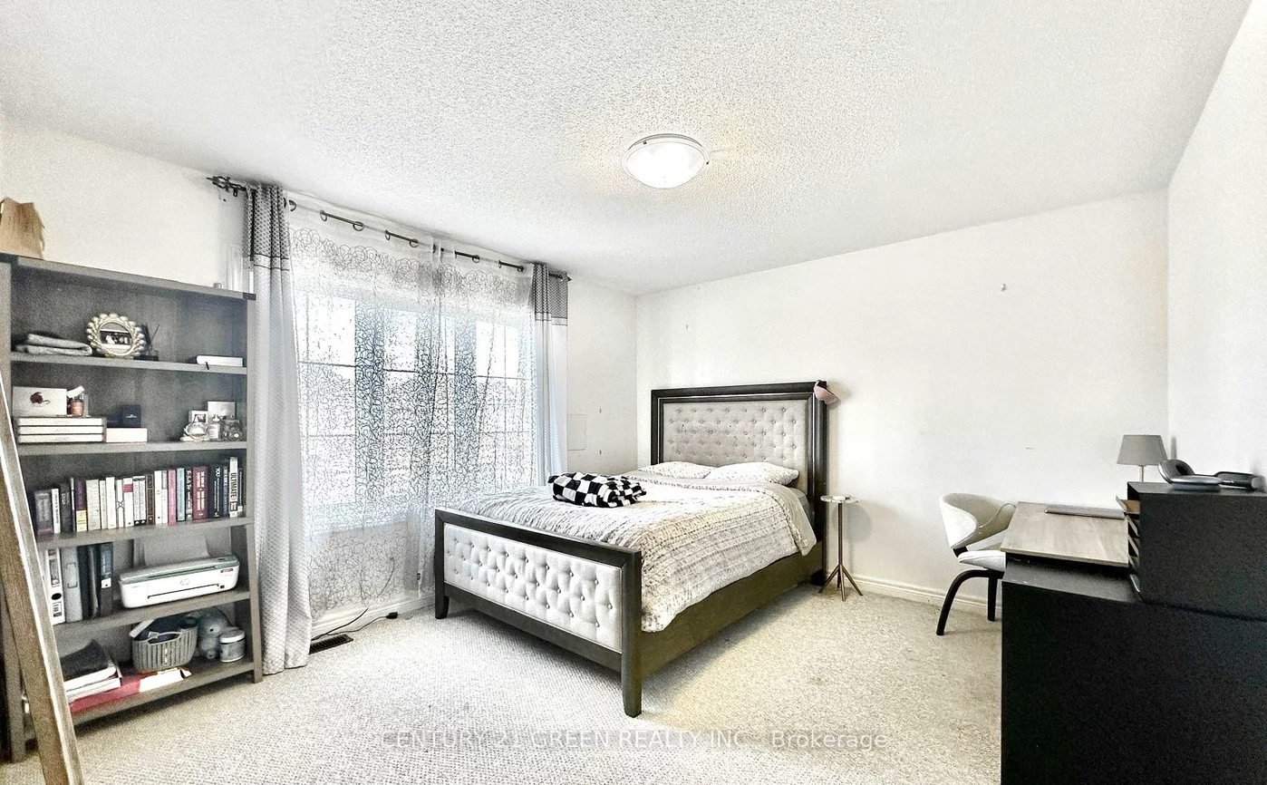 21, Tupling, Bradford, Bradford West Gwillimbury