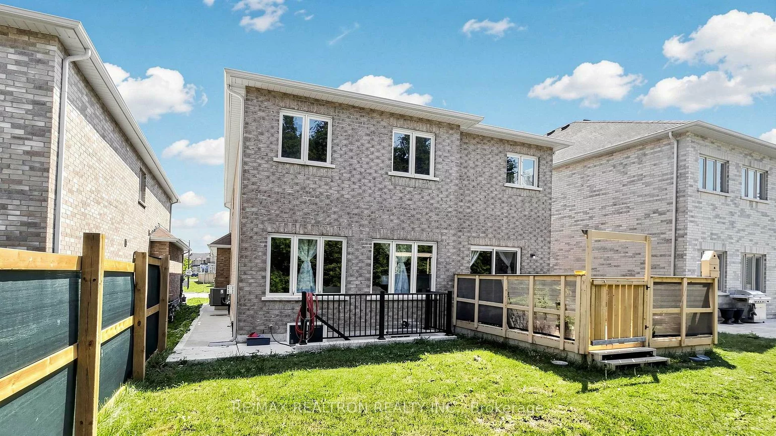 150, Heritage, Bradford, Bradford West Gwillimbury