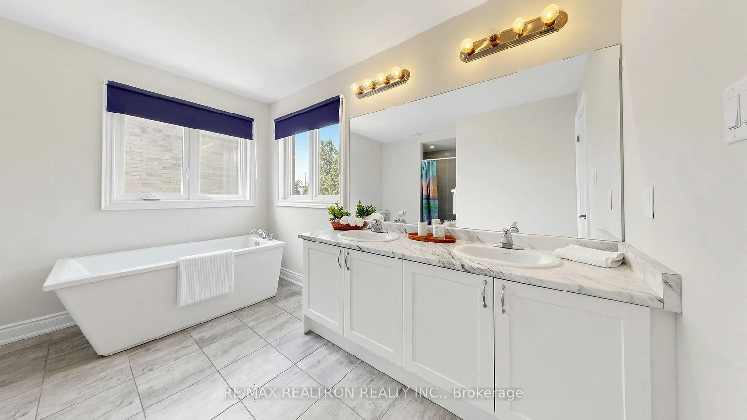 150, Heritage, Bradford, Bradford West Gwillimbury