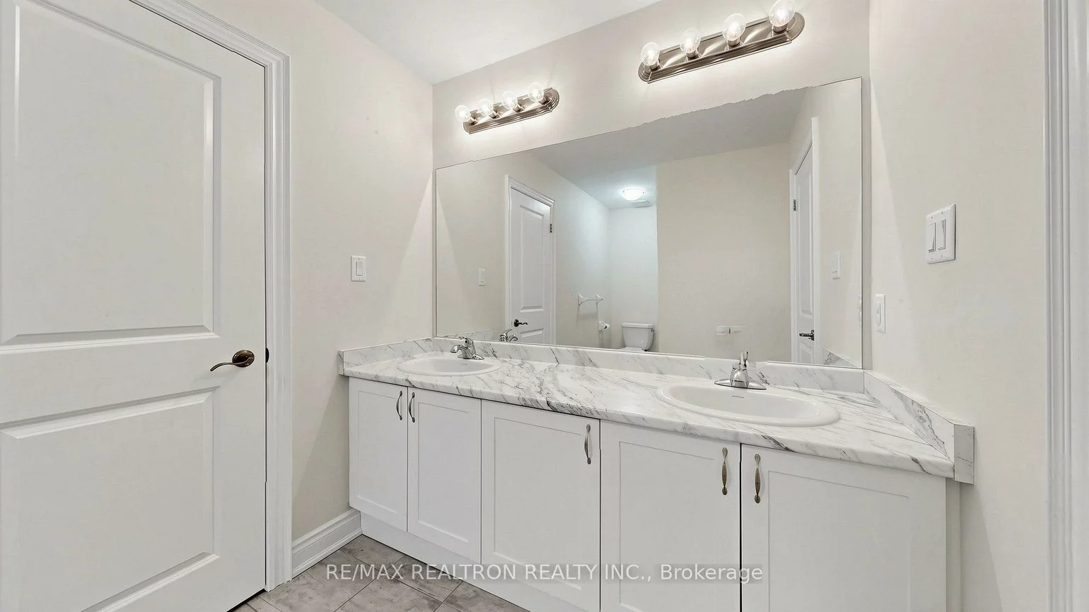 150, Heritage, Bradford, Bradford West Gwillimbury