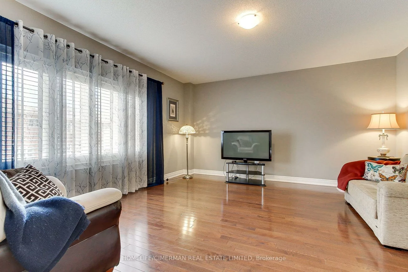 88, Chelsea, Bradford, Bradford West Gwillimbury