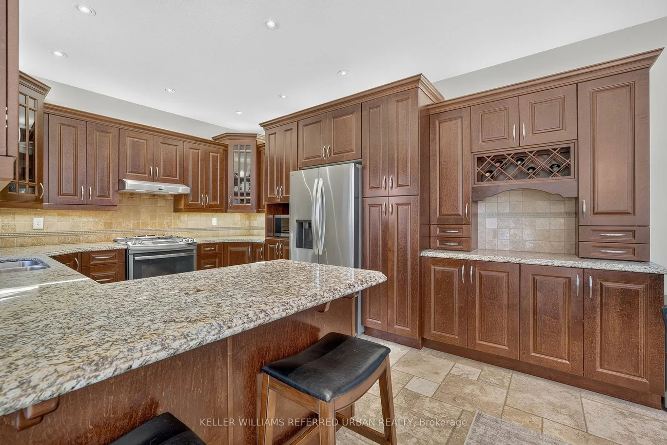 26, Christina, Bradford, Bradford West Gwillimbury