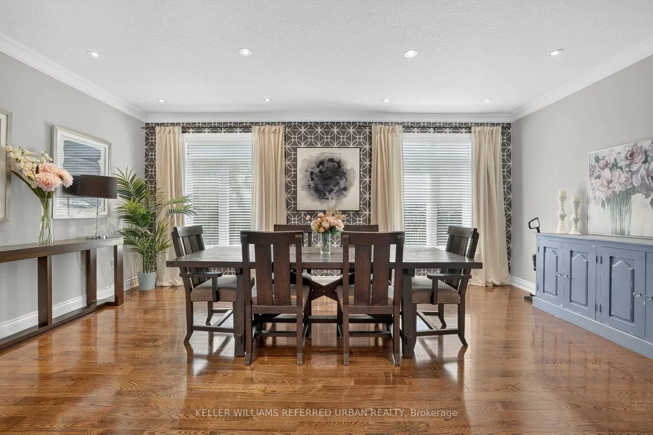 26, Christina, Bradford, Bradford West Gwillimbury