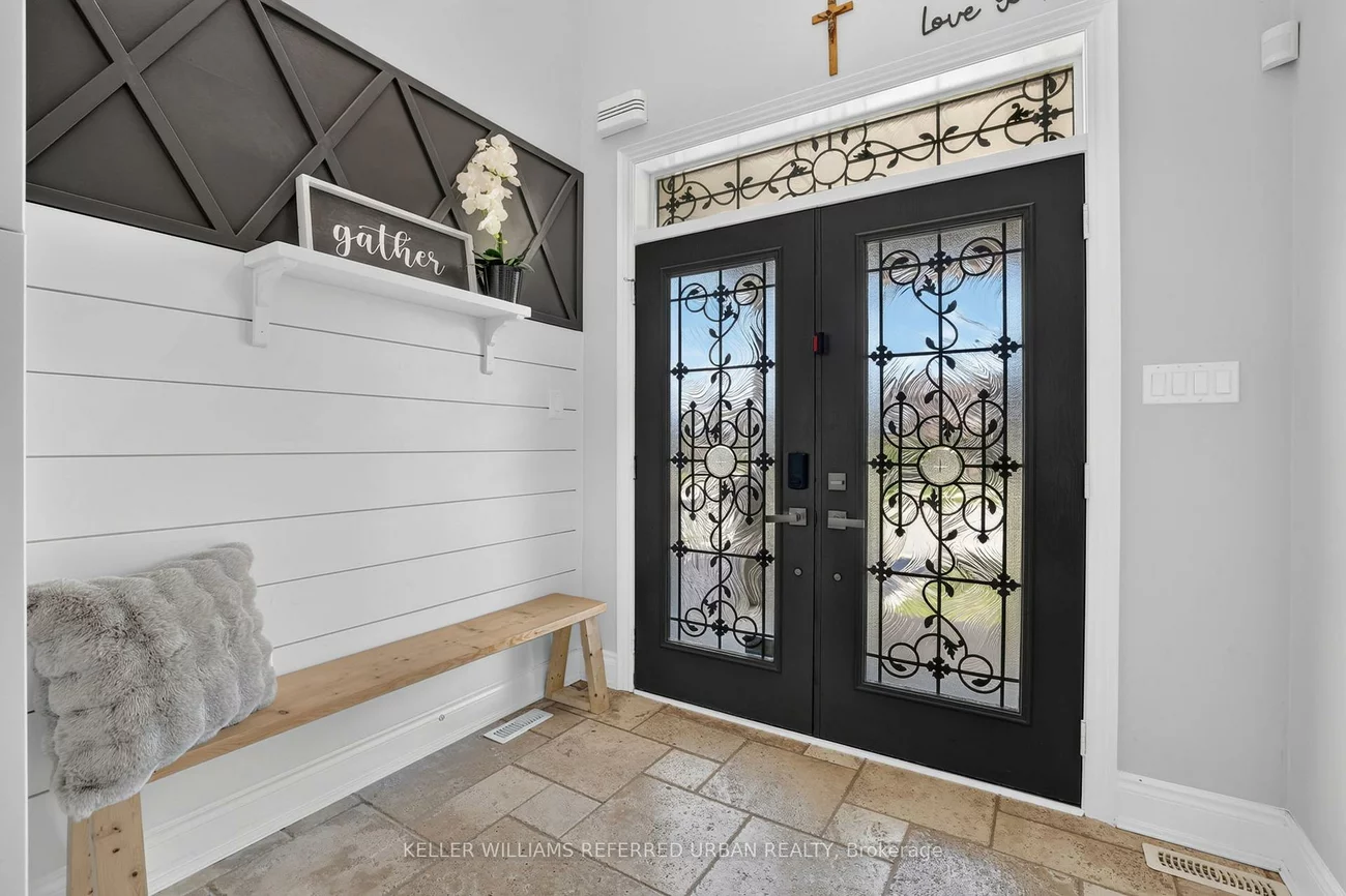26, Christina, Bradford, Bradford West Gwillimbury