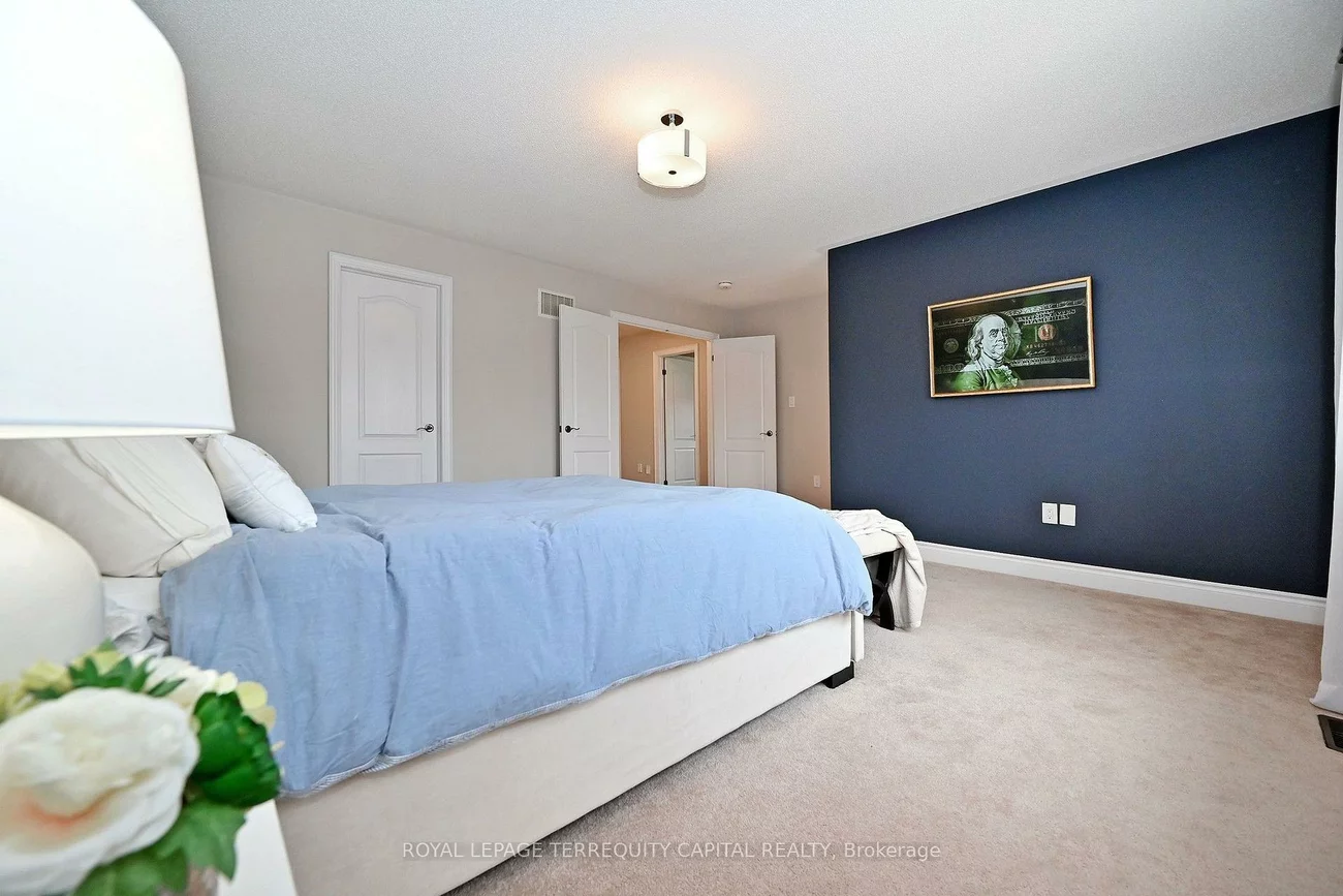 124, Milby, Bradford, Bradford West Gwillimbury