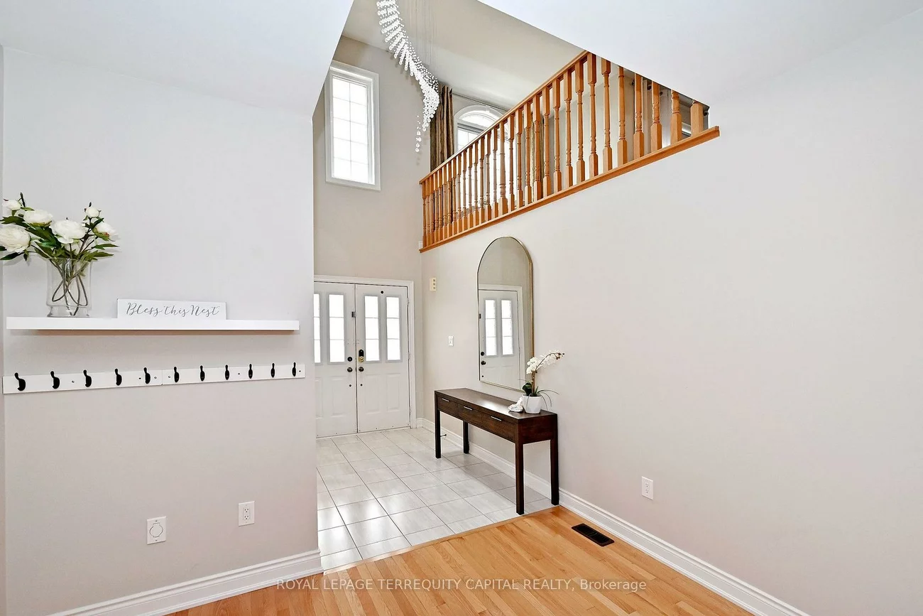 124, Milby, Bradford, Bradford West Gwillimbury