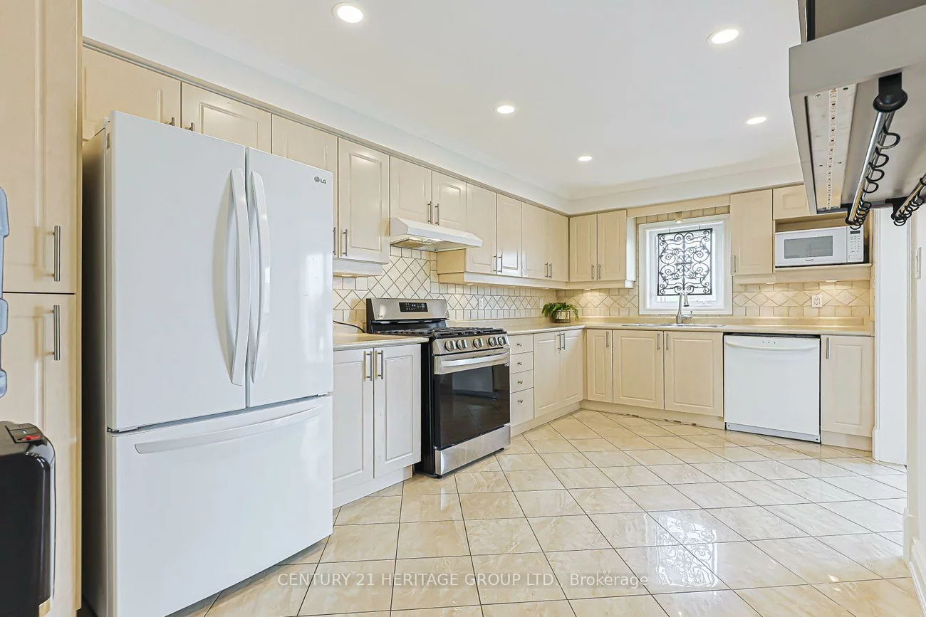 476, Britannia, Bradford, Bradford West Gwillimbury