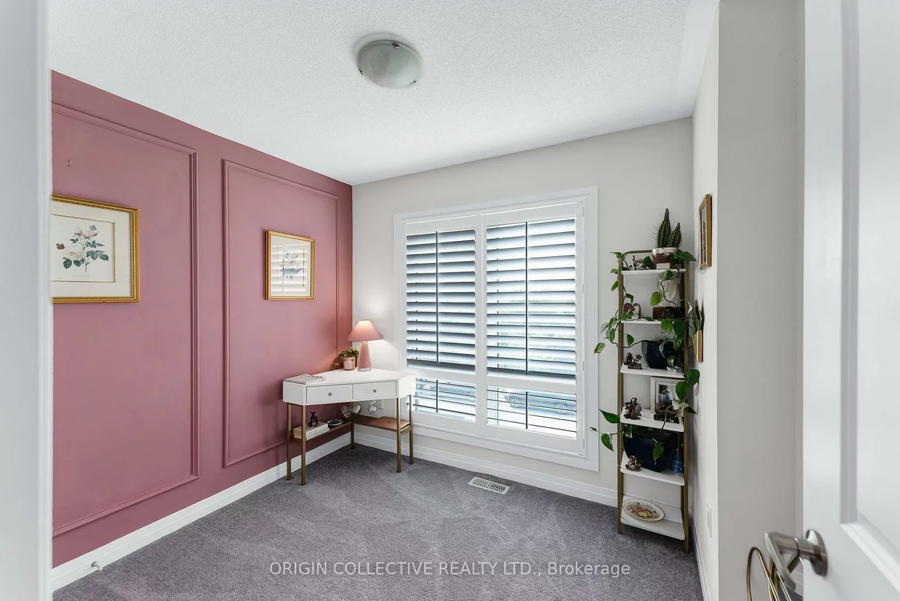 215, Landolfi, Bradford, Bradford West Gwillimbury