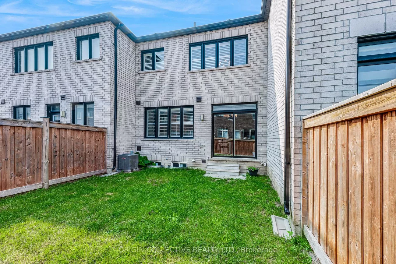 215, Landolfi, Bradford, Bradford West Gwillimbury