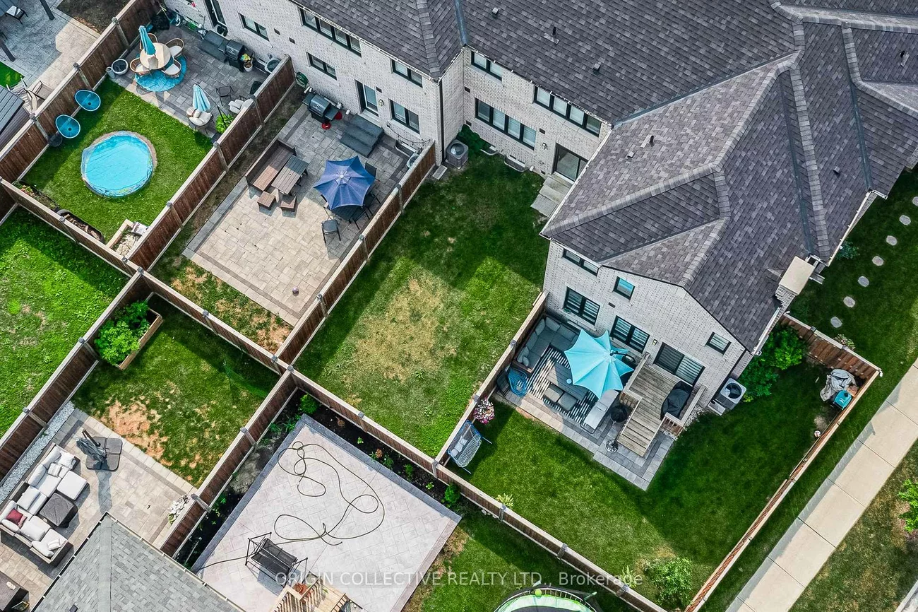 215, Landolfi, Bradford, Bradford West Gwillimbury