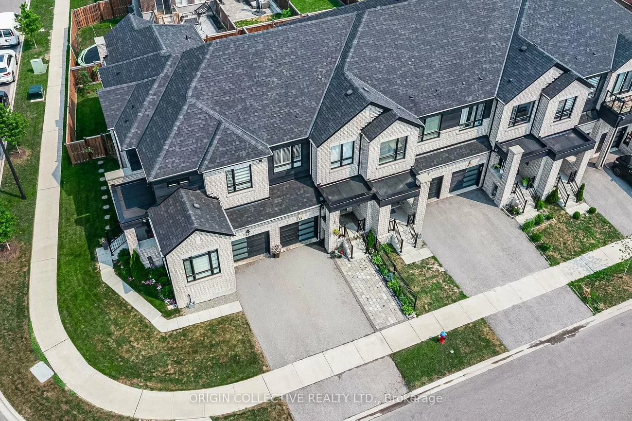 215, Landolfi, Bradford, Bradford West Gwillimbury