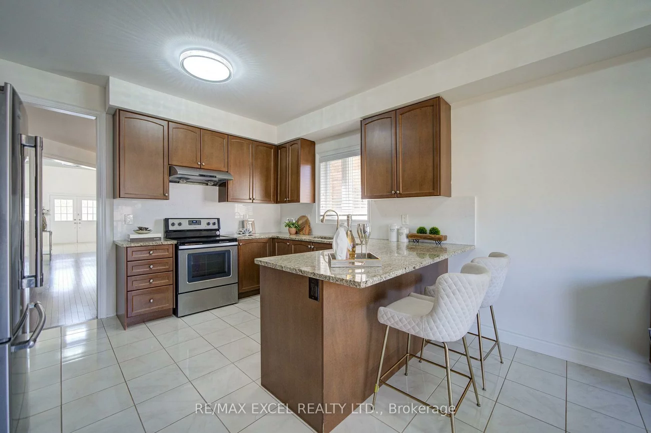 145, Milby, Bradford, Bradford West Gwillimbury