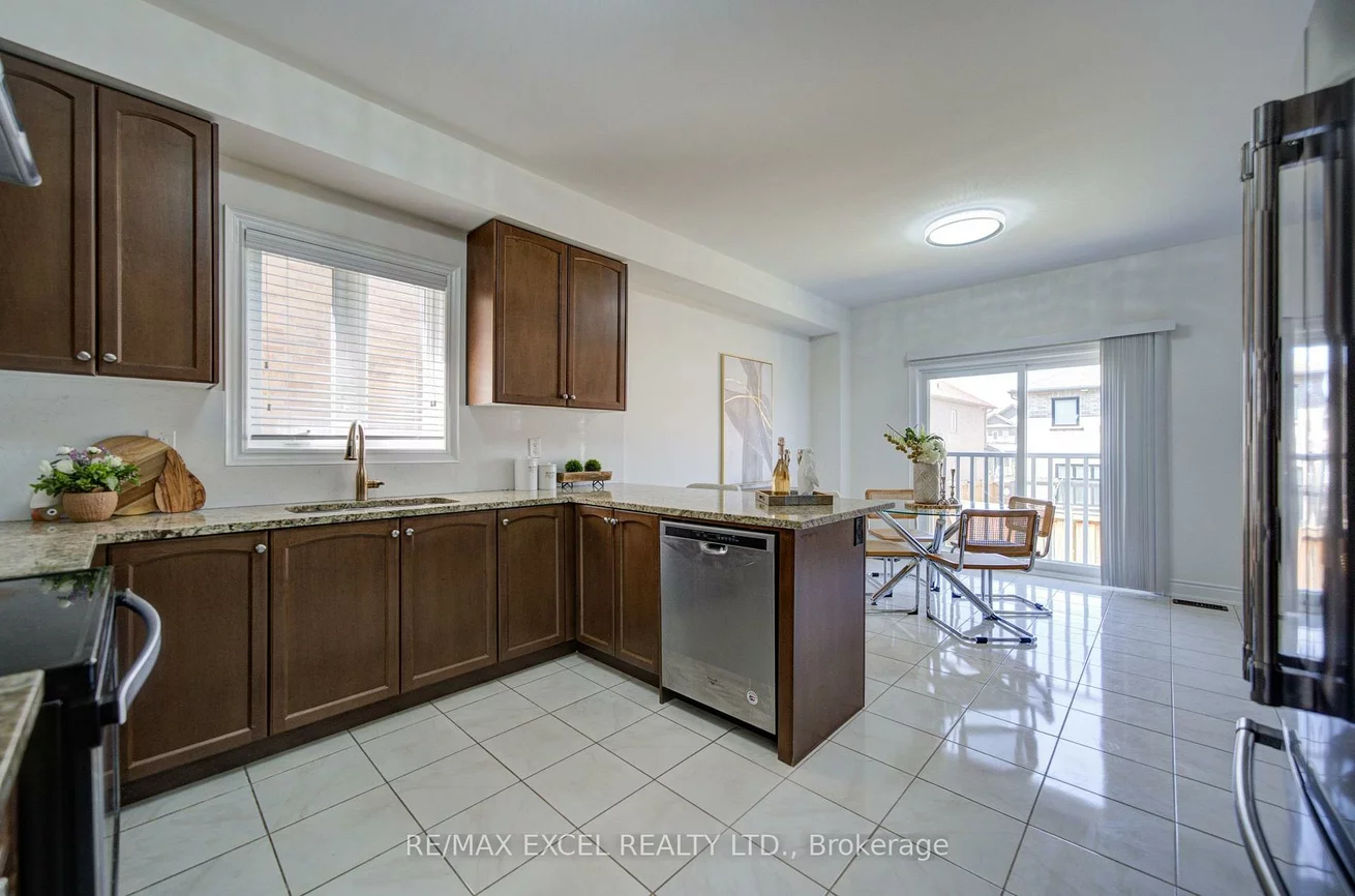 145, Milby, Bradford, Bradford West Gwillimbury