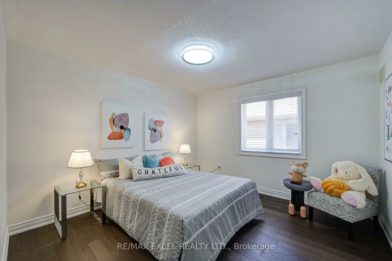 145, Milby, Bradford, Bradford West Gwillimbury