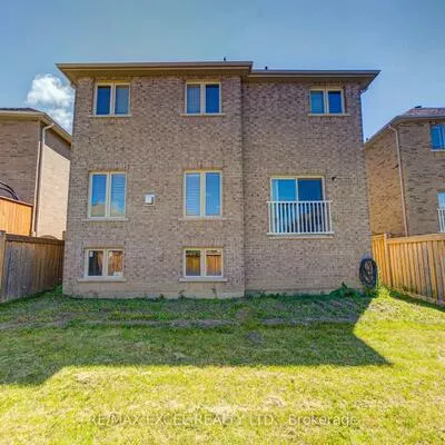 145, Milby, Bradford, Bradford West Gwillimbury