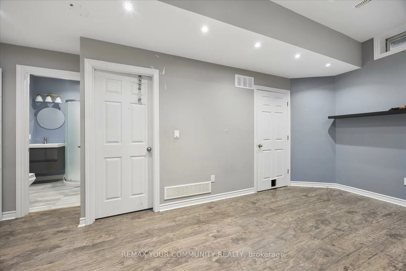 23, Breeze, Bradford, Bradford West Gwillimbury