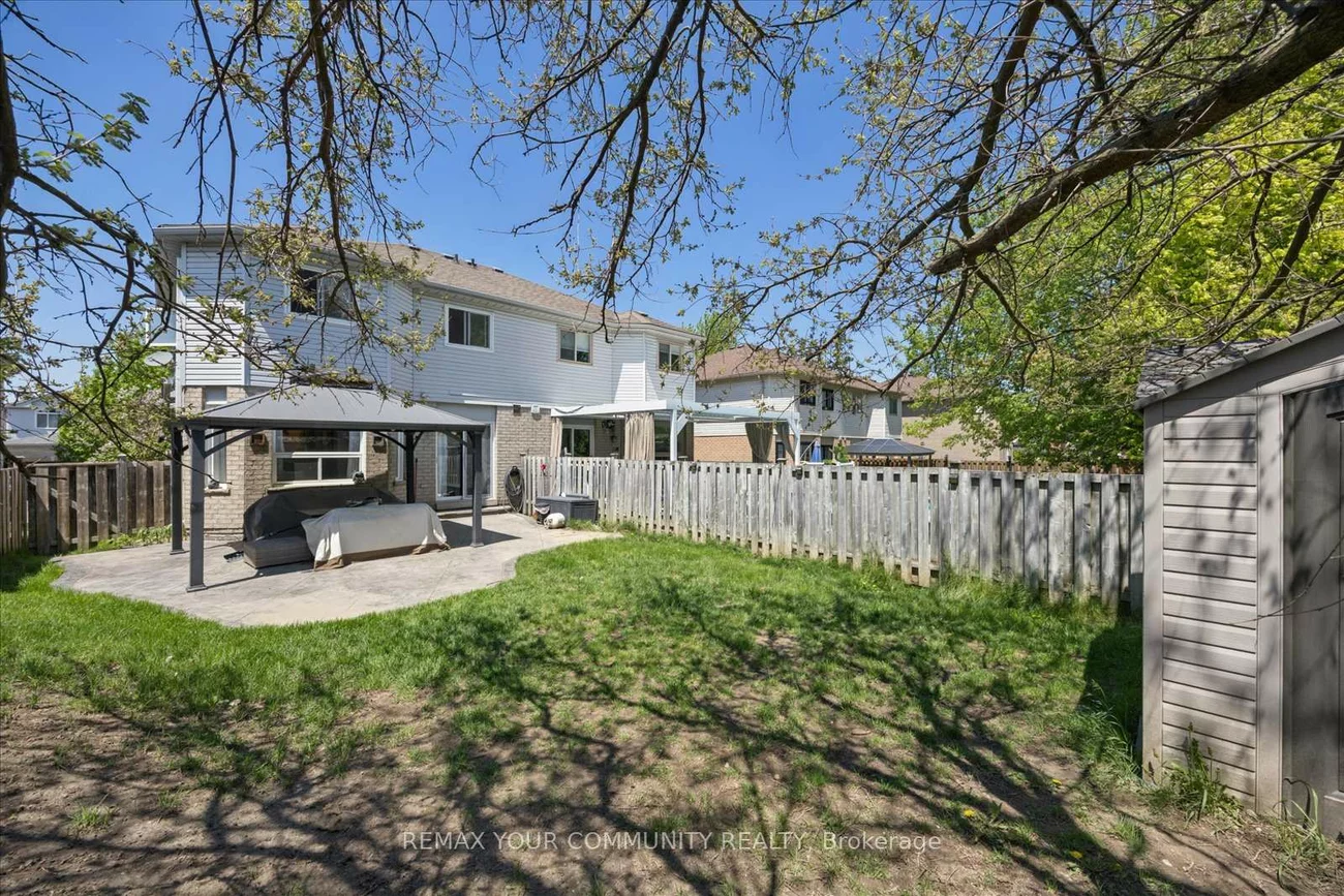 23, Breeze, Bradford, Bradford West Gwillimbury