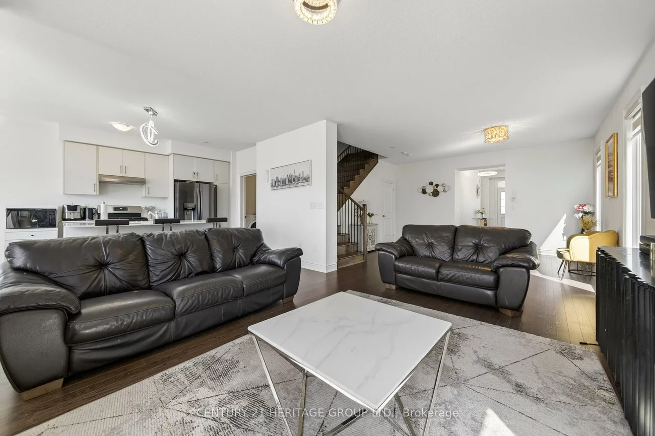77, Montrose, Bradford, Bradford West Gwillimbury