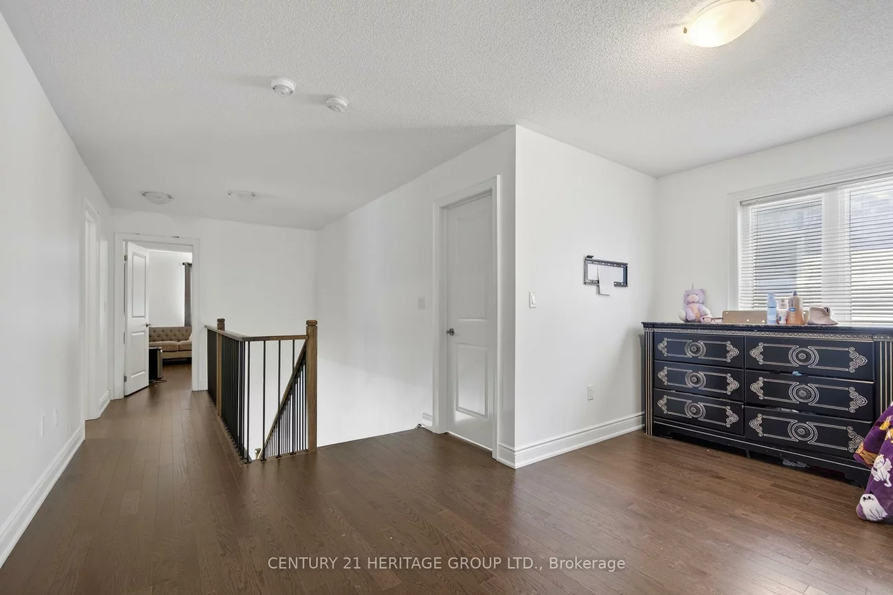 77, Montrose, Bradford, Bradford West Gwillimbury