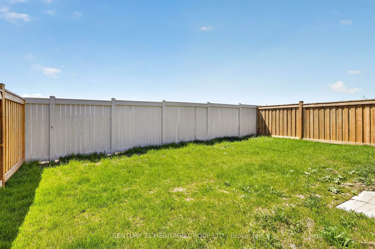77, Montrose, Bradford, Bradford West Gwillimbury