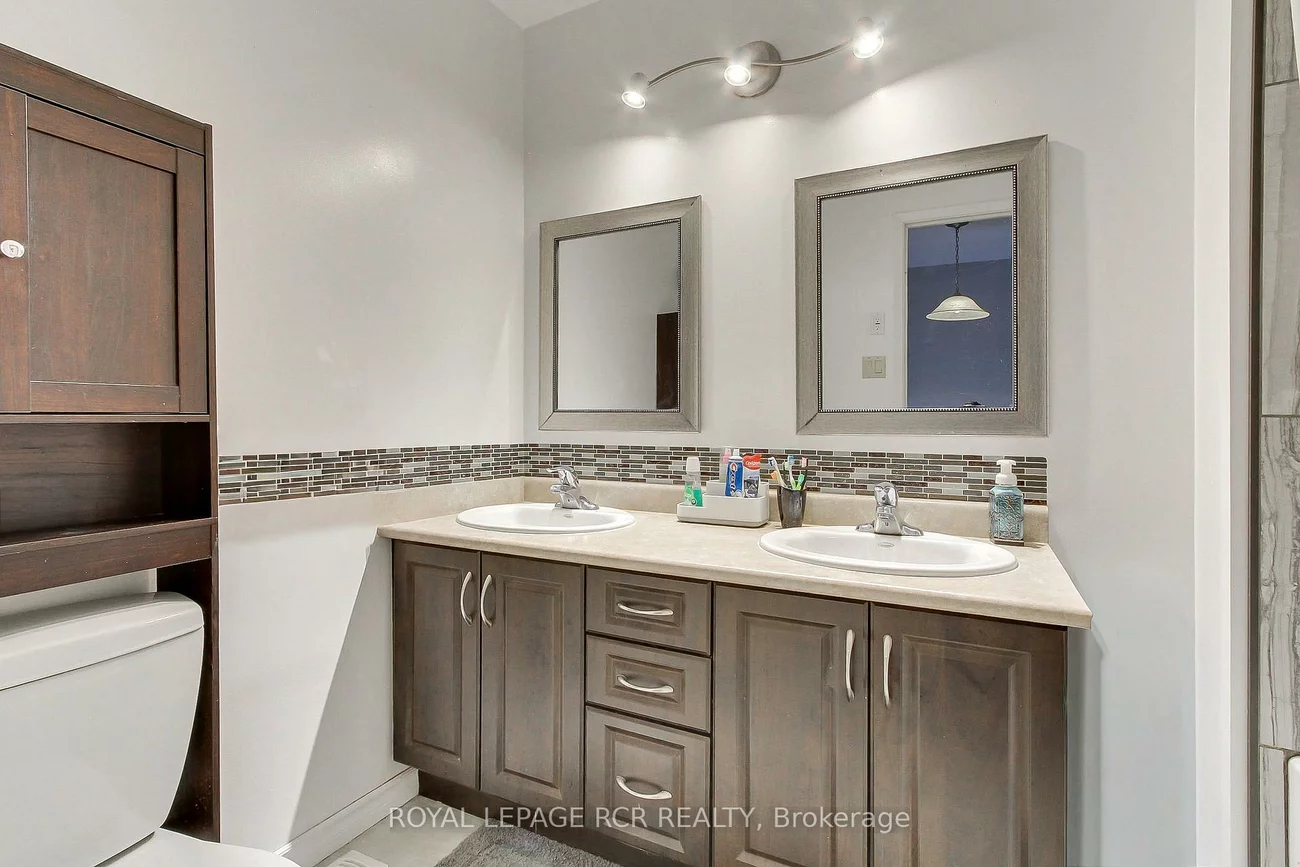 228, Collings, Bradford, Bradford West Gwillimbury