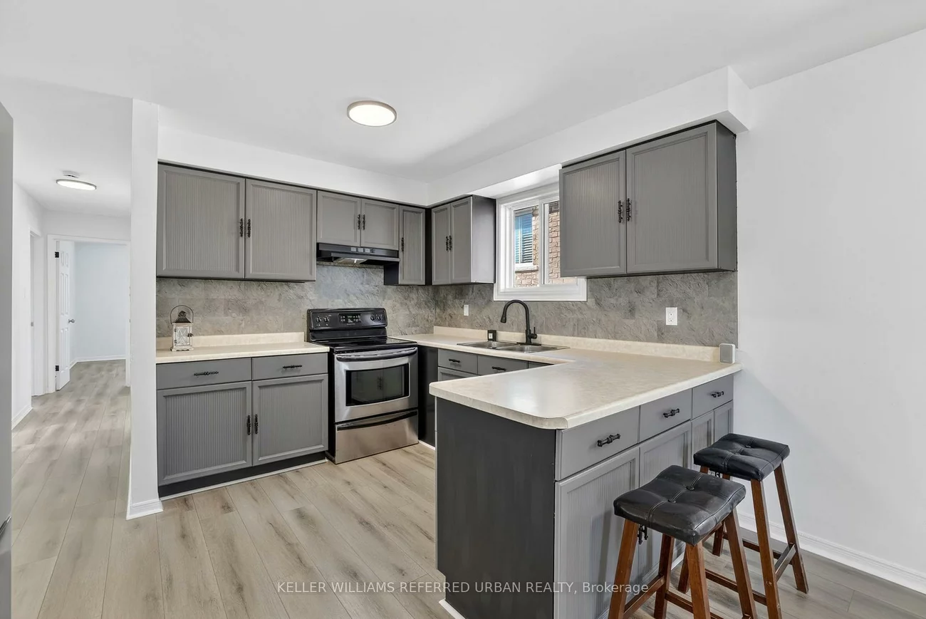 423, Britannia, Bradford, Bradford West Gwillimbury
