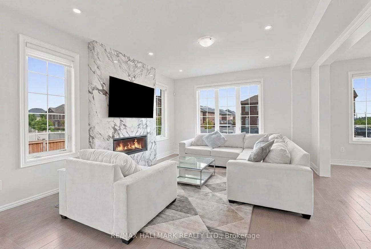 1021, Langford, Bradford, Bradford West Gwillimbury