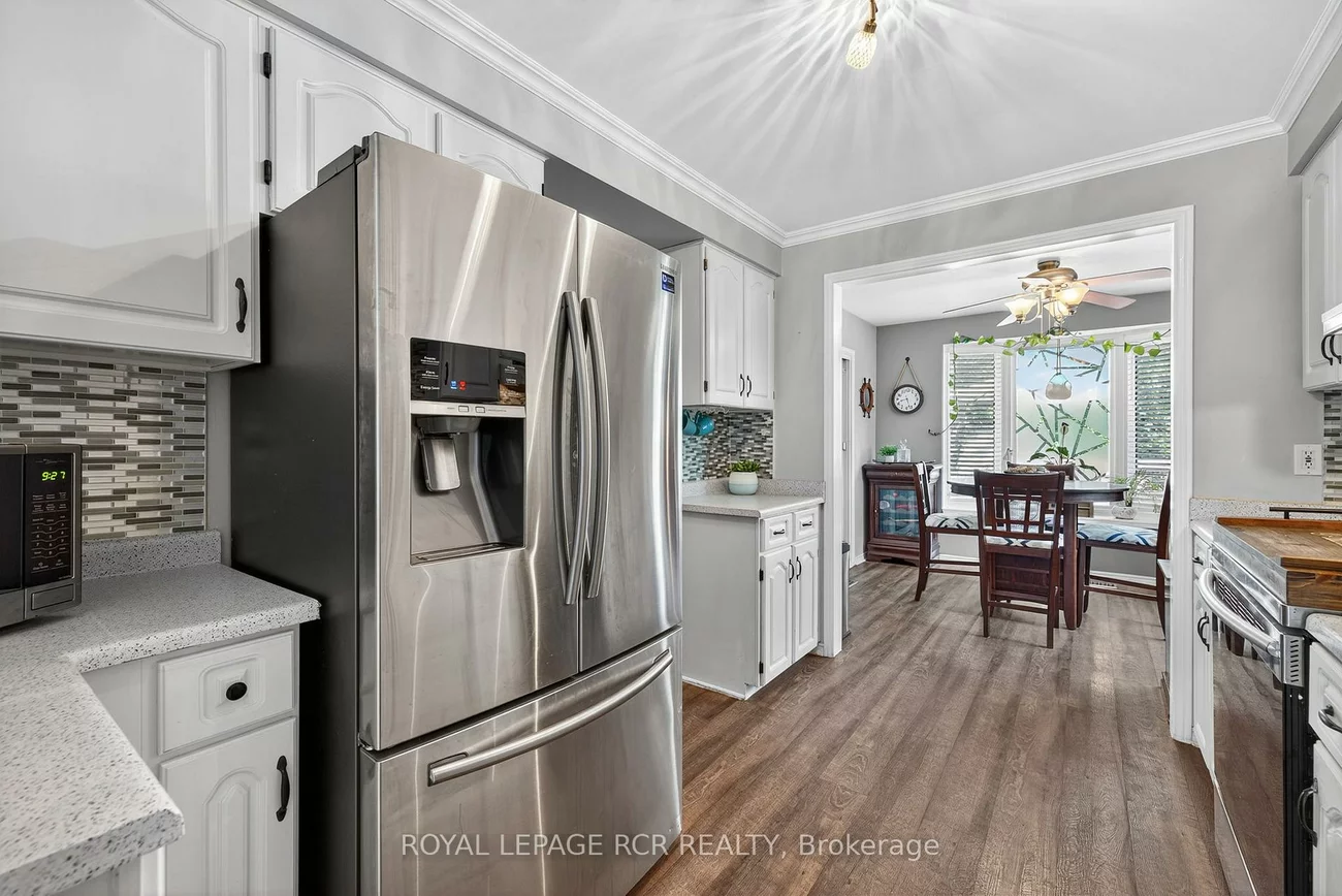21, Crown, Bradford, Bradford West Gwillimbury