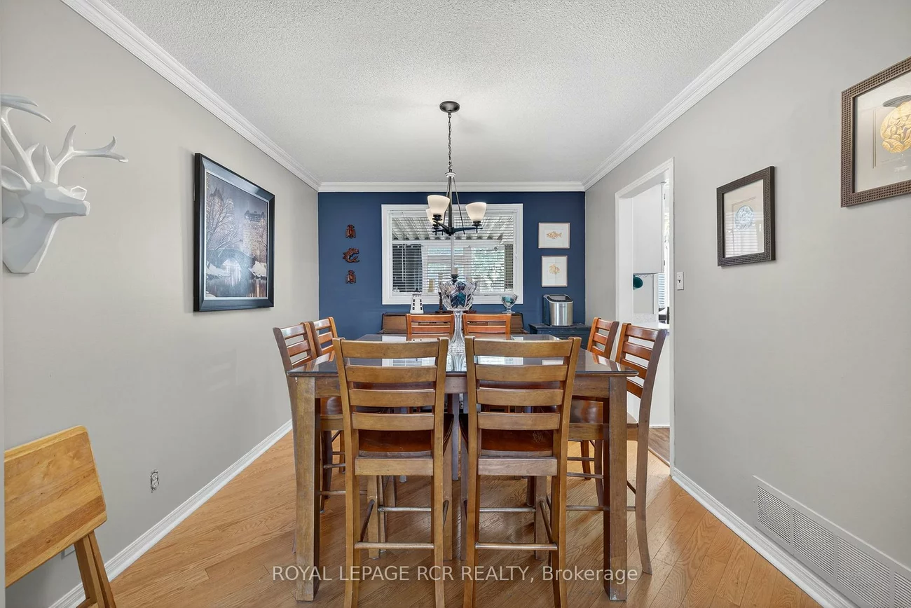 21, Crown, Bradford, Bradford West Gwillimbury