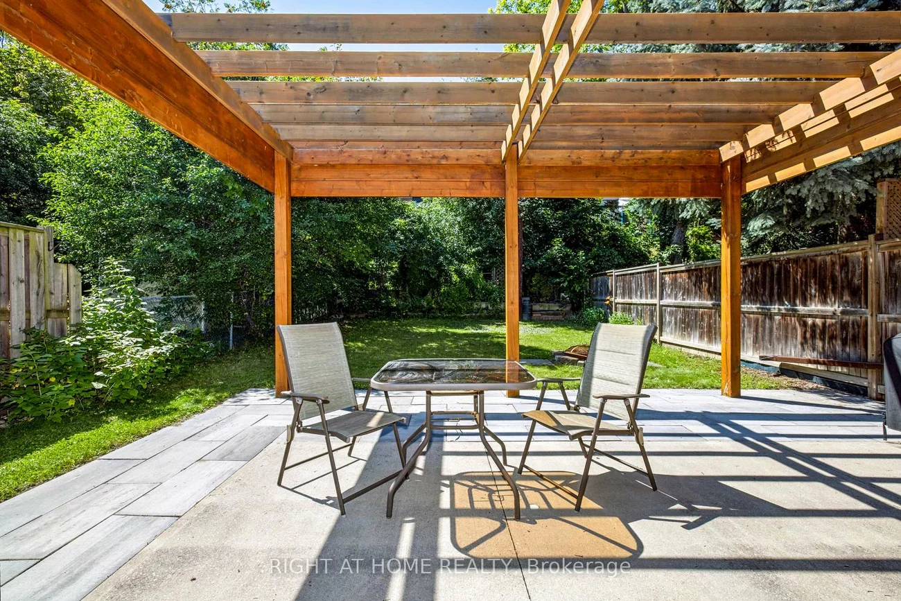 229, Britannia, Bradford, Bradford West Gwillimbury