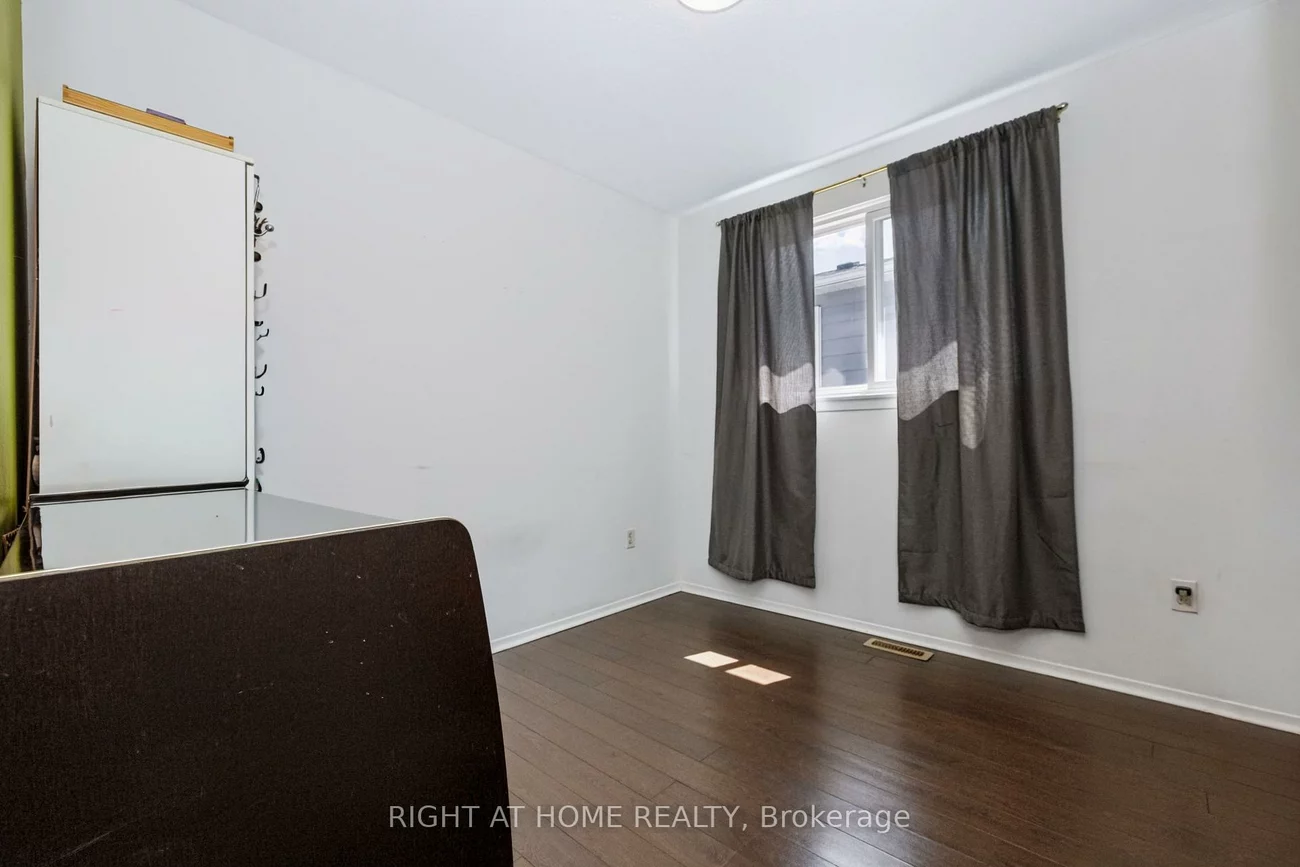 229, Britannia, Bradford, Bradford West Gwillimbury