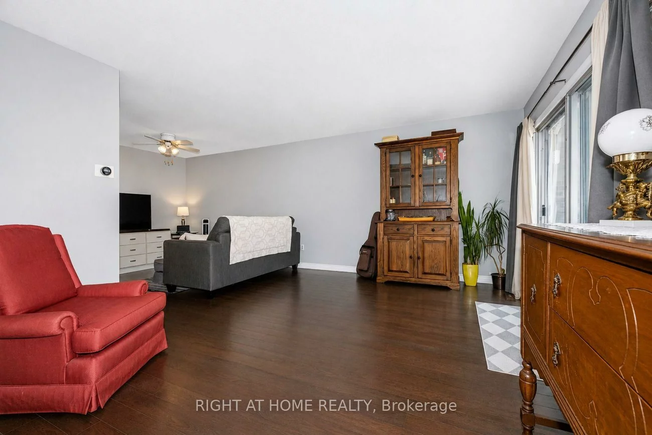 229, Britannia, Bradford, Bradford West Gwillimbury