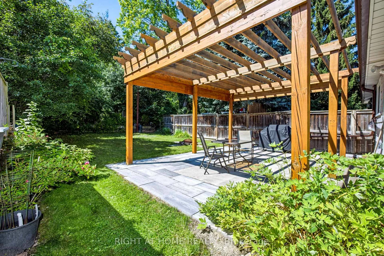 229, Britannia, Bradford, Bradford West Gwillimbury