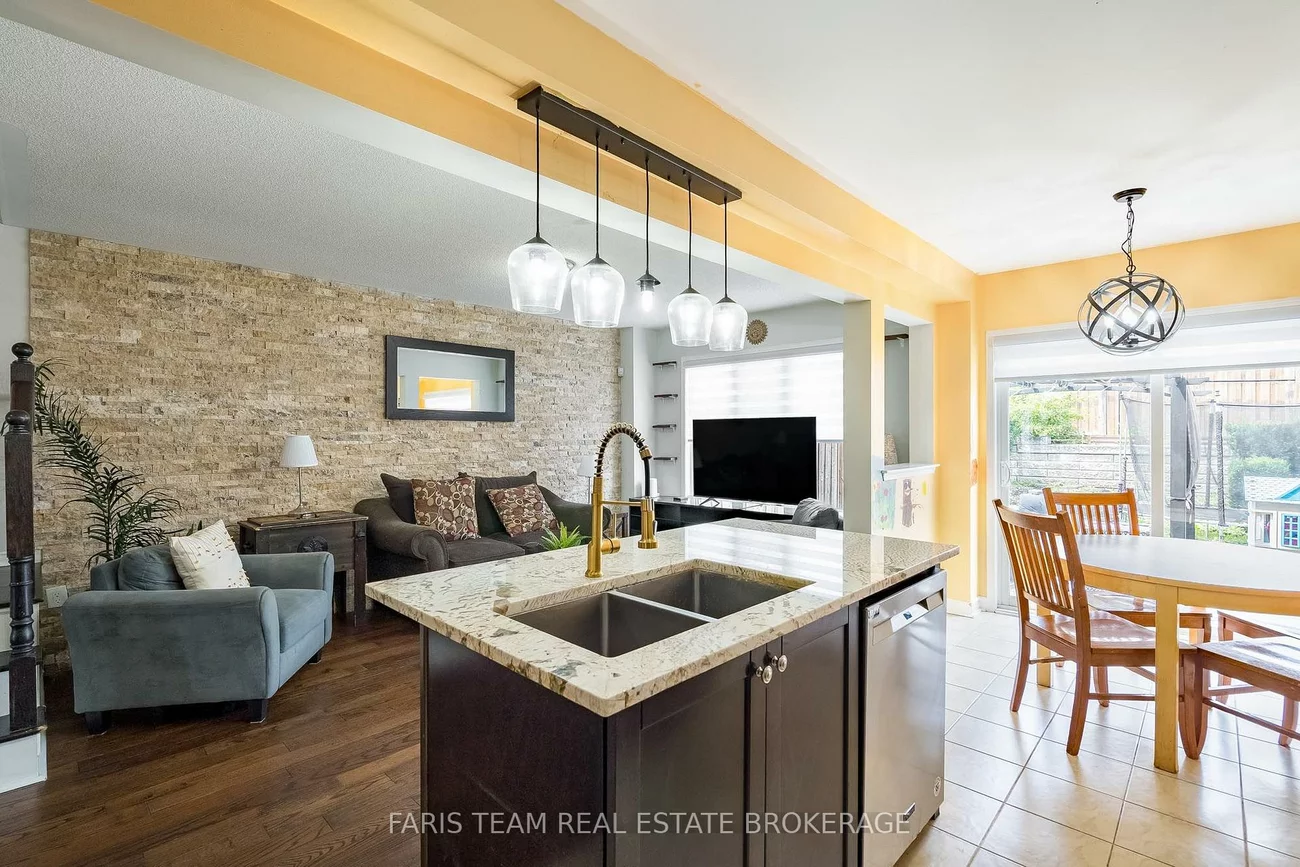 217, Orr, Bradford, Bradford West Gwillimbury