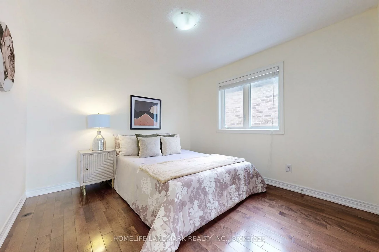 52, Chelsea, Bradford, Bradford West Gwillimbury