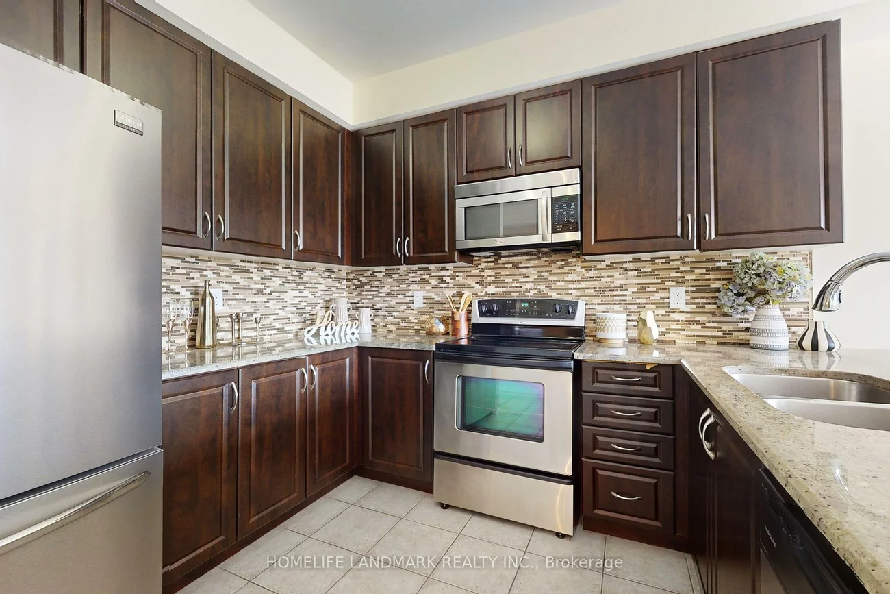 52, Chelsea, Bradford, Bradford West Gwillimbury