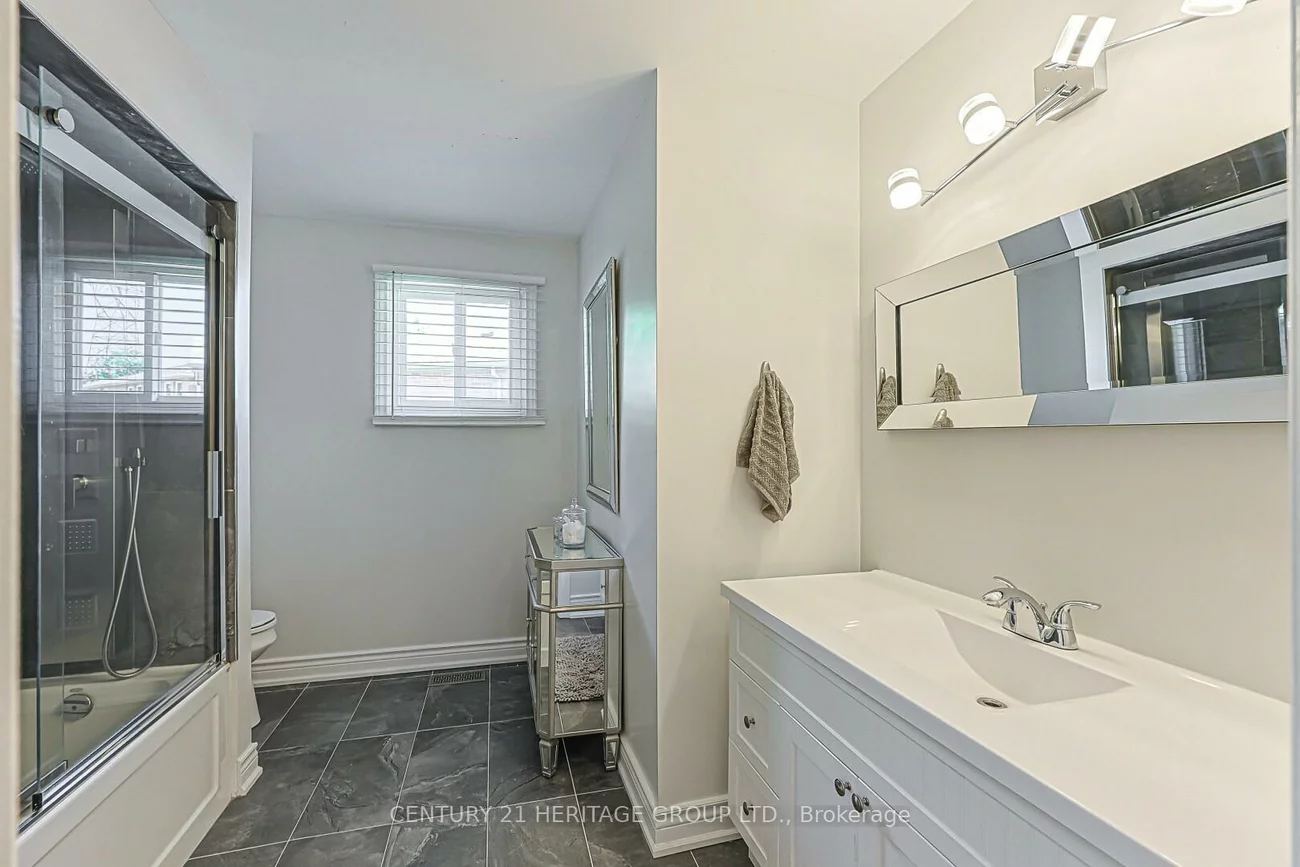 12, Gres, Bradford, Bradford West Gwillimbury