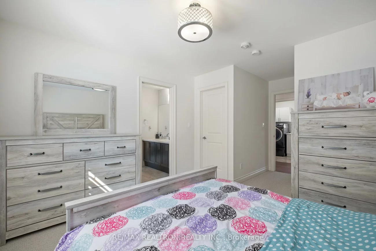 91, Cayton, Bradford, Bradford West Gwillimbury