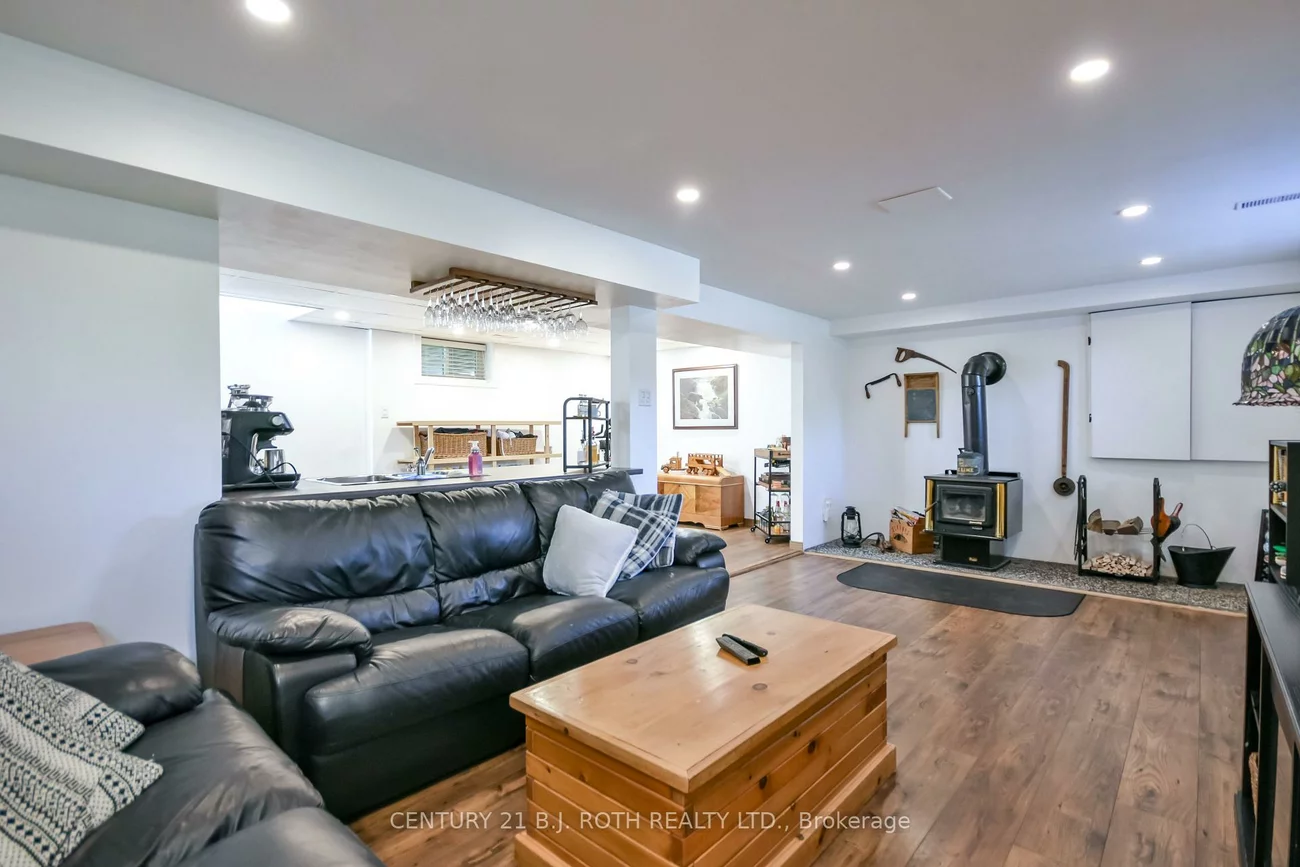 671, Simcoe, Bradford, Bradford West Gwillimbury