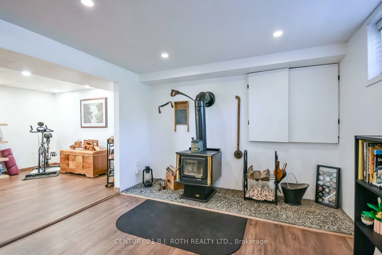 671, Simcoe, Bradford, Bradford West Gwillimbury