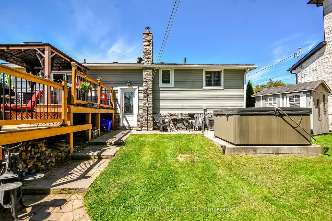 671, Simcoe, Bradford, Bradford West Gwillimbury