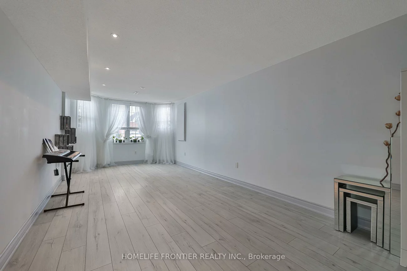 30, Saint, Bradford, Bradford West Gwillimbury