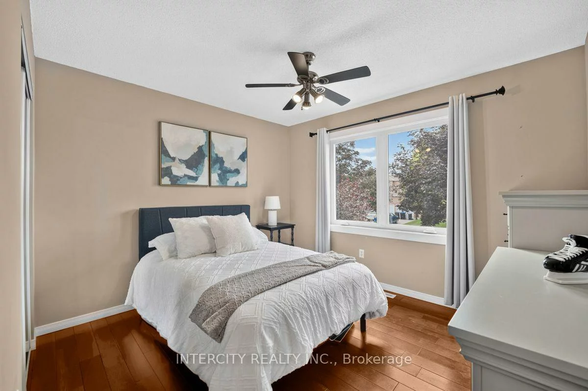 6, Compton, Bradford, Bradford West Gwillimbury