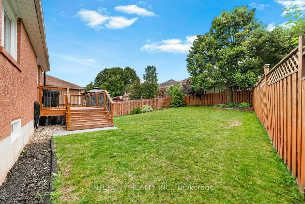 6, Compton, Bradford, Bradford West Gwillimbury