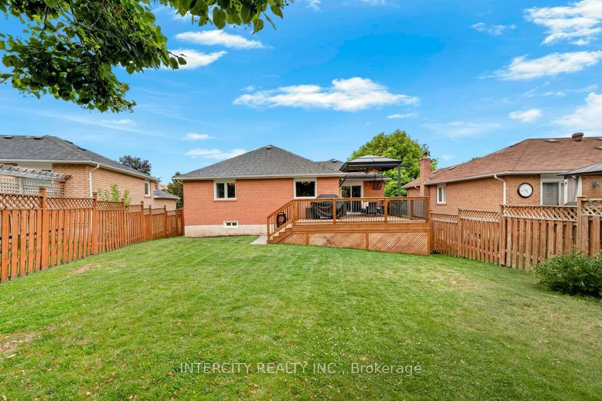 6, Compton, Bradford, Bradford West Gwillimbury