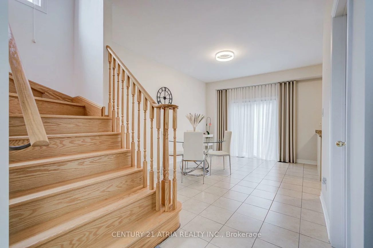 25, Matthewson, Bradford, Bradford West Gwillimbury